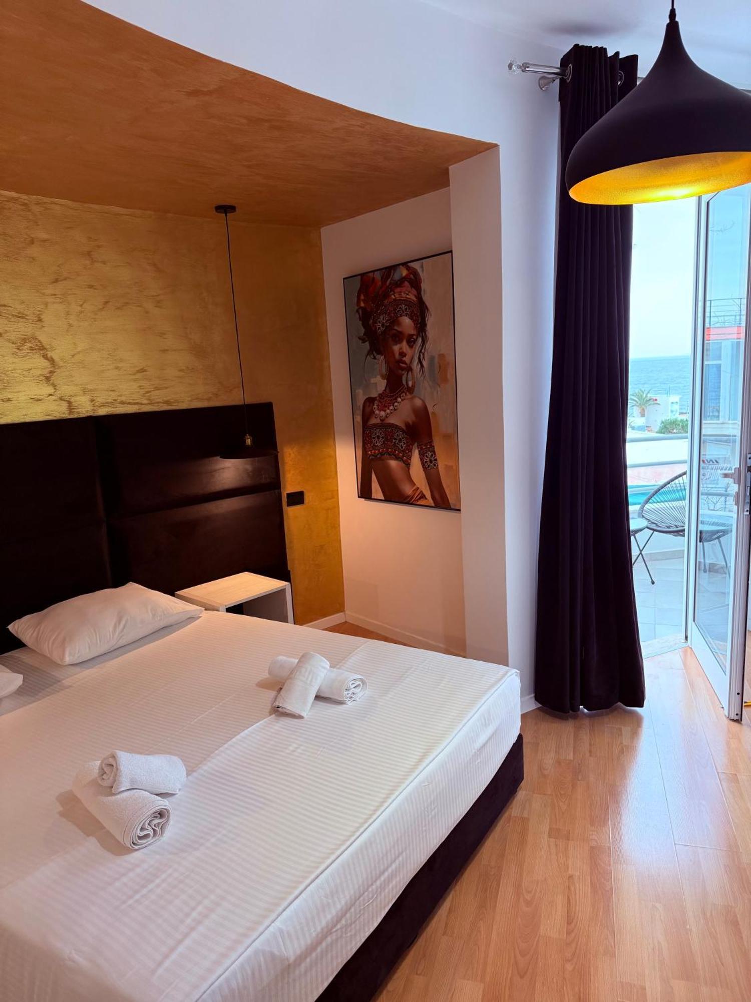 Diamond Boutique 3*